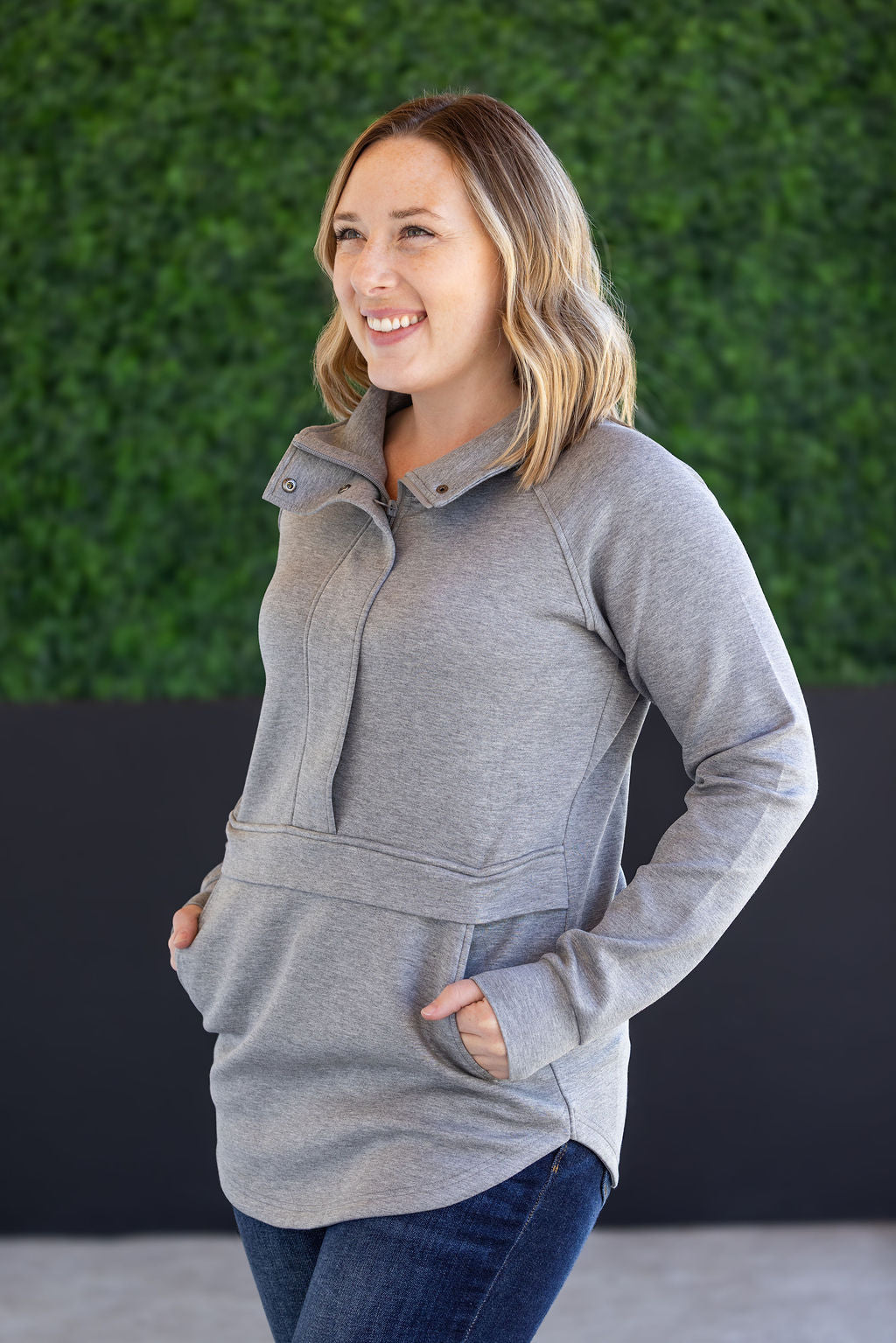 Mia Scuba Halfzip in Grey