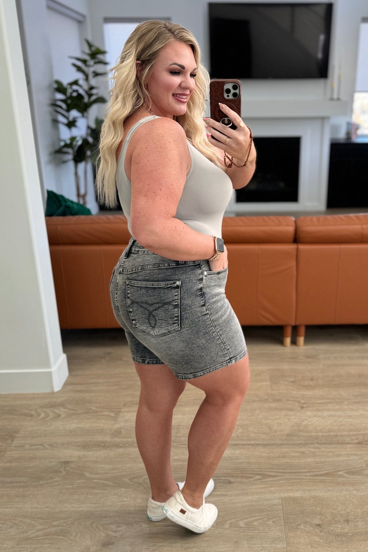 Judy Blue High Rise Button Fly Cuffed Shorts in Grey