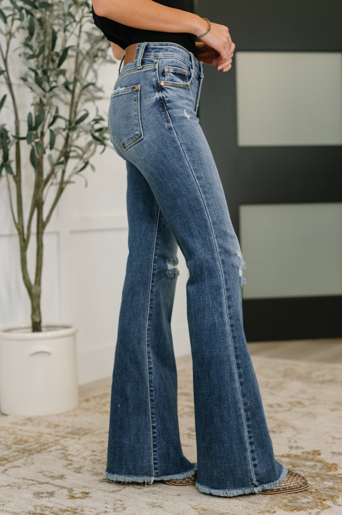 Judy Blue  Mid Rise Button Fly Flare with Destroy Fray Hem