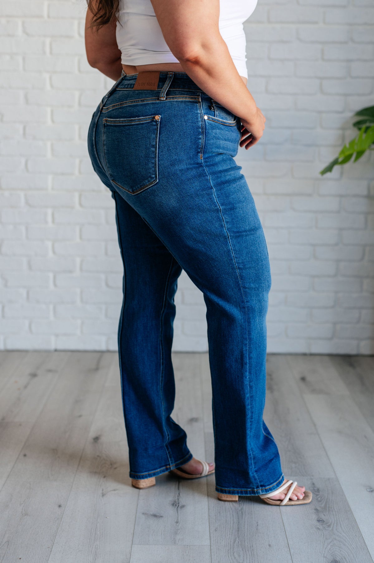 Judy Blue High Rise Center Seam Detail Straight Jeans