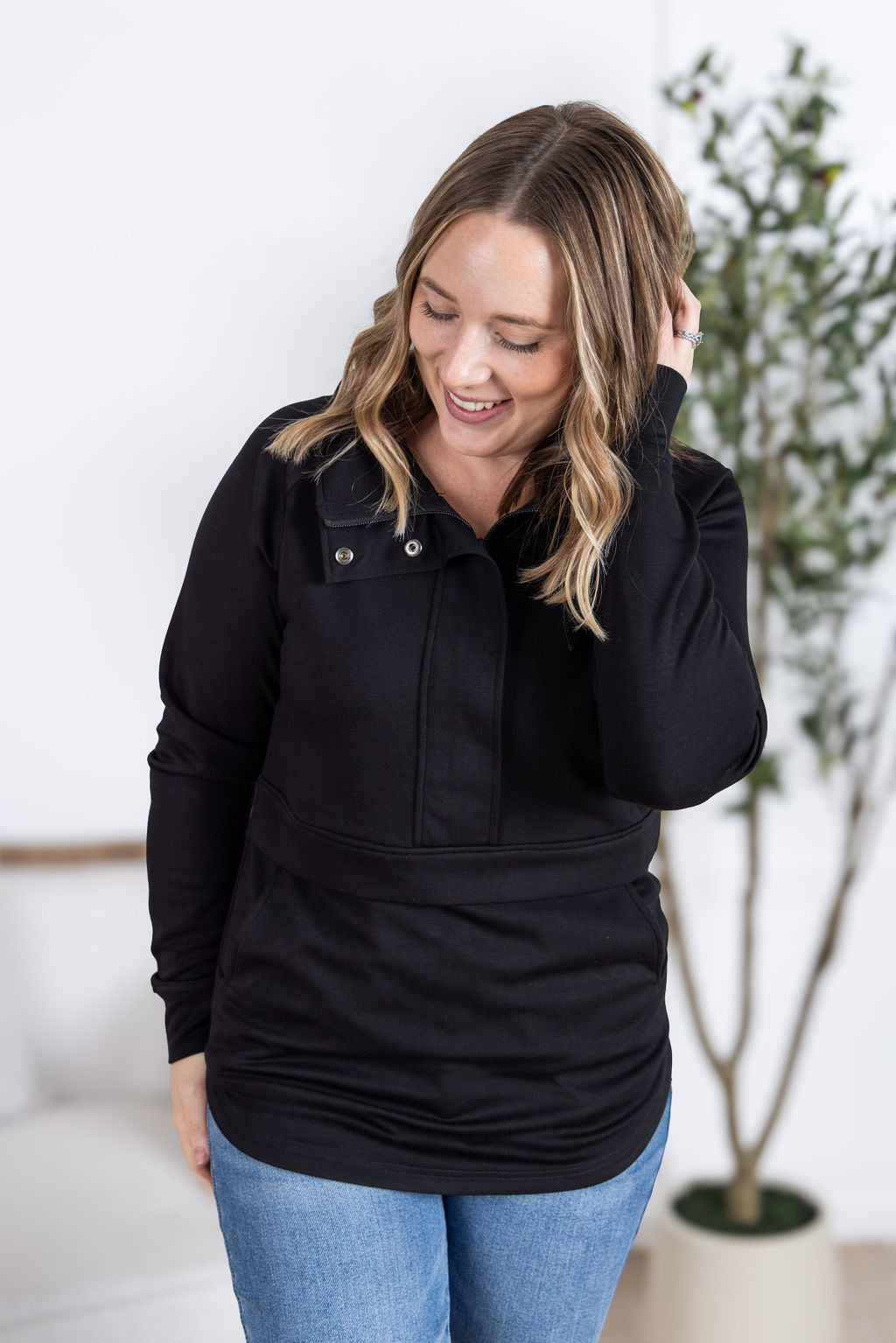 Mia Scuba Half zip in Black