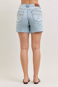 Evelyn Mid Rise Rigid Magic Dad Shorts