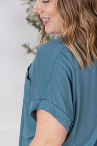 Sierra Pocket Top in Light Teal