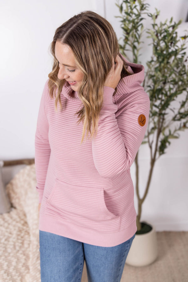 Tatum Textured Pullover Hoodie in Rose