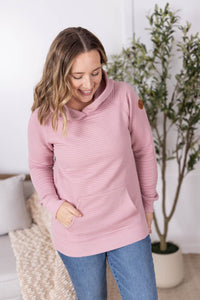 Tatum Textured Pullover Hoodie in Rose