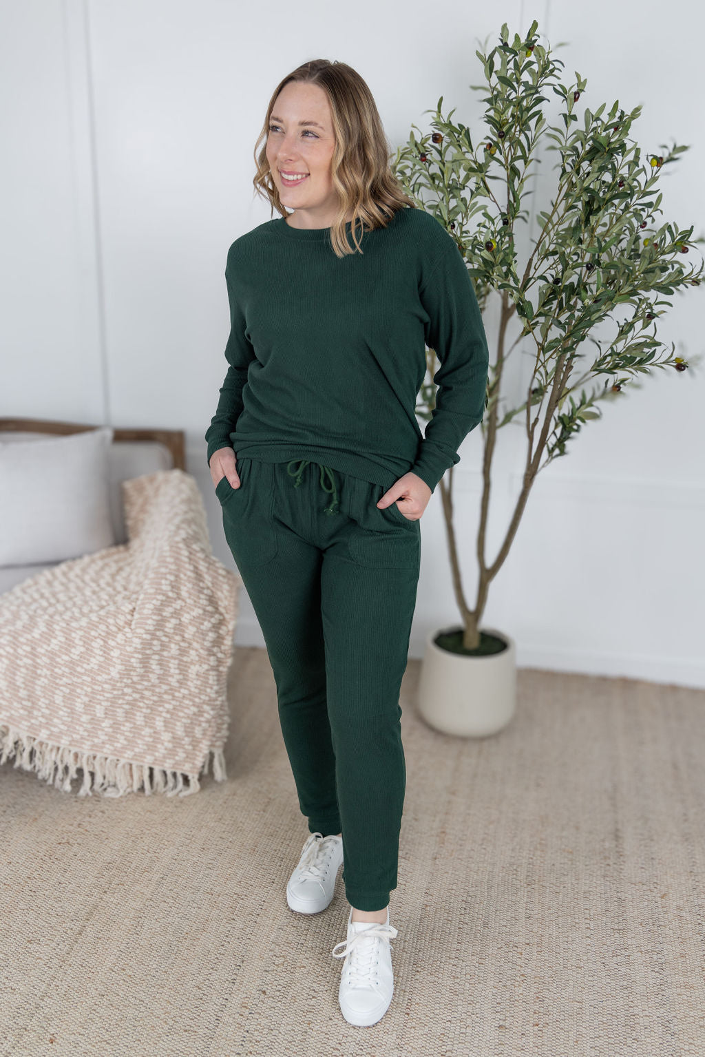 Corrine Ribbed Pullover Top in Hunter Green