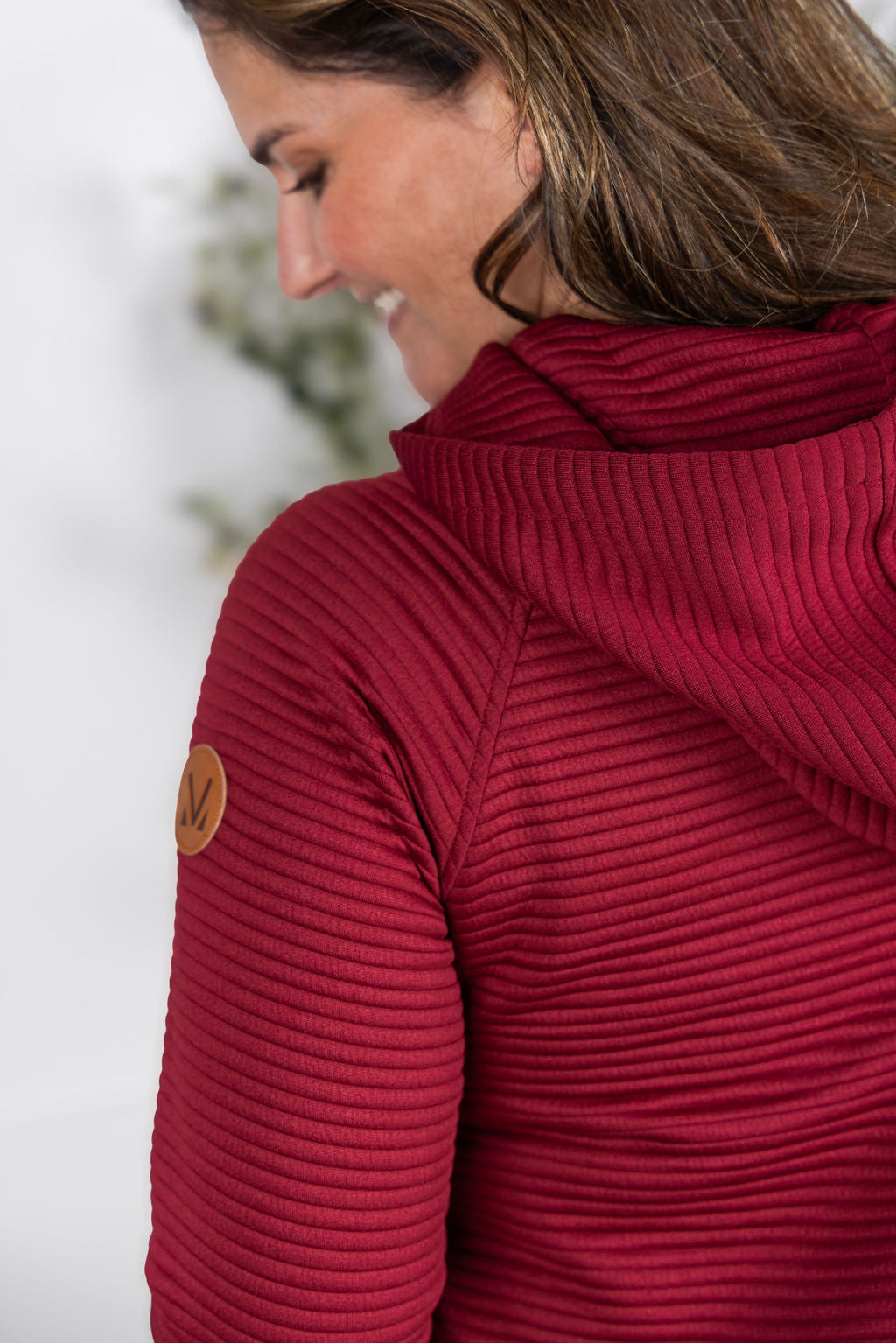 Tatum Textured Pullover Hoodie in Burgundy