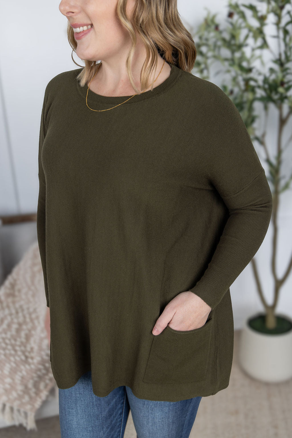 Naomi Pocket Sweater in Olive