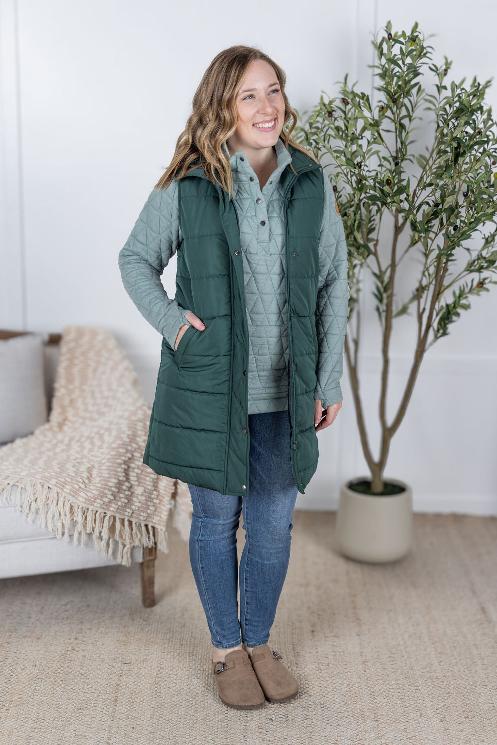 Harlow Long Vest in Hunter Green