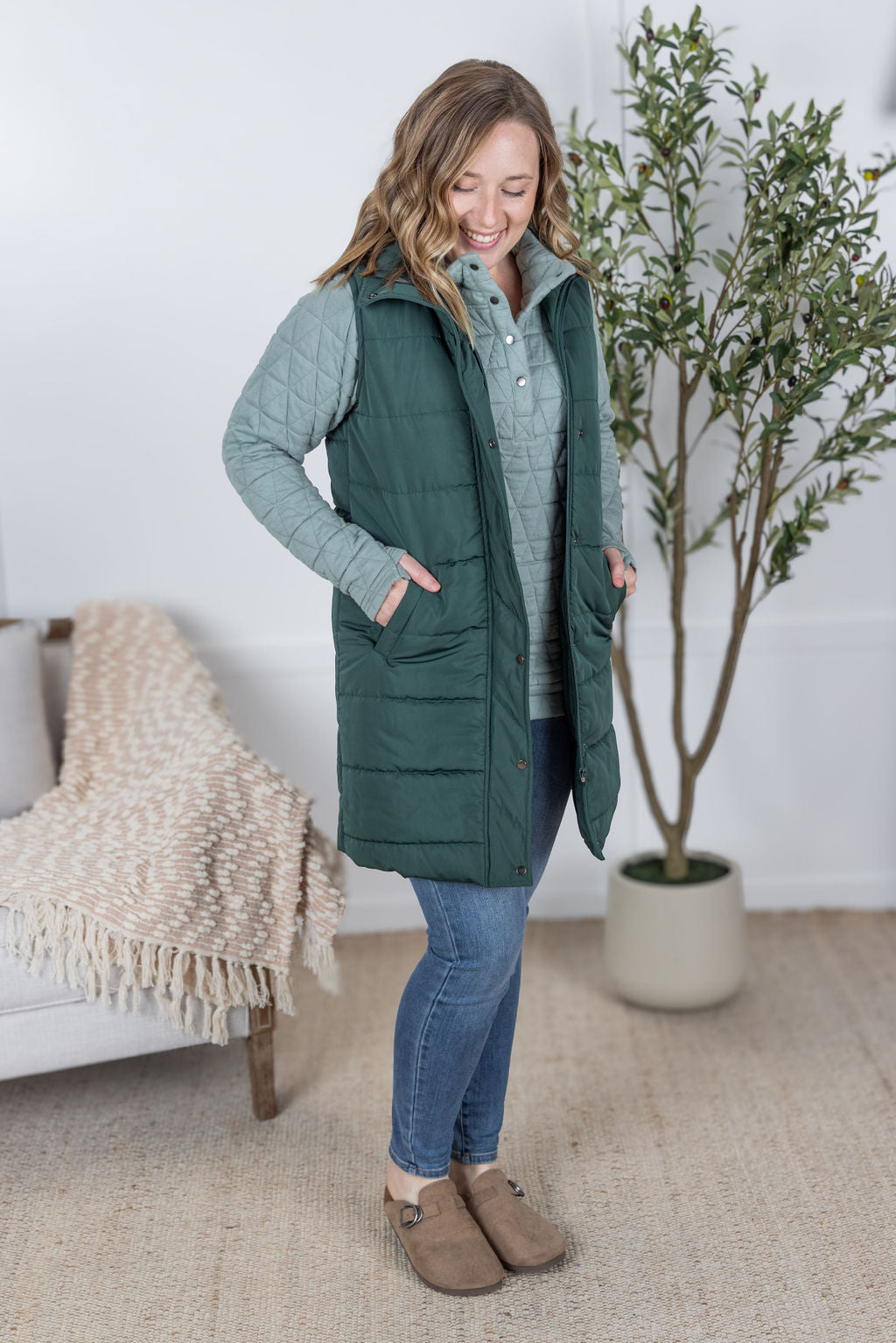 Harlow Long Vest in Hunter Green