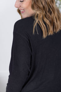 Corrine Ribbed Pullover Top in Black
