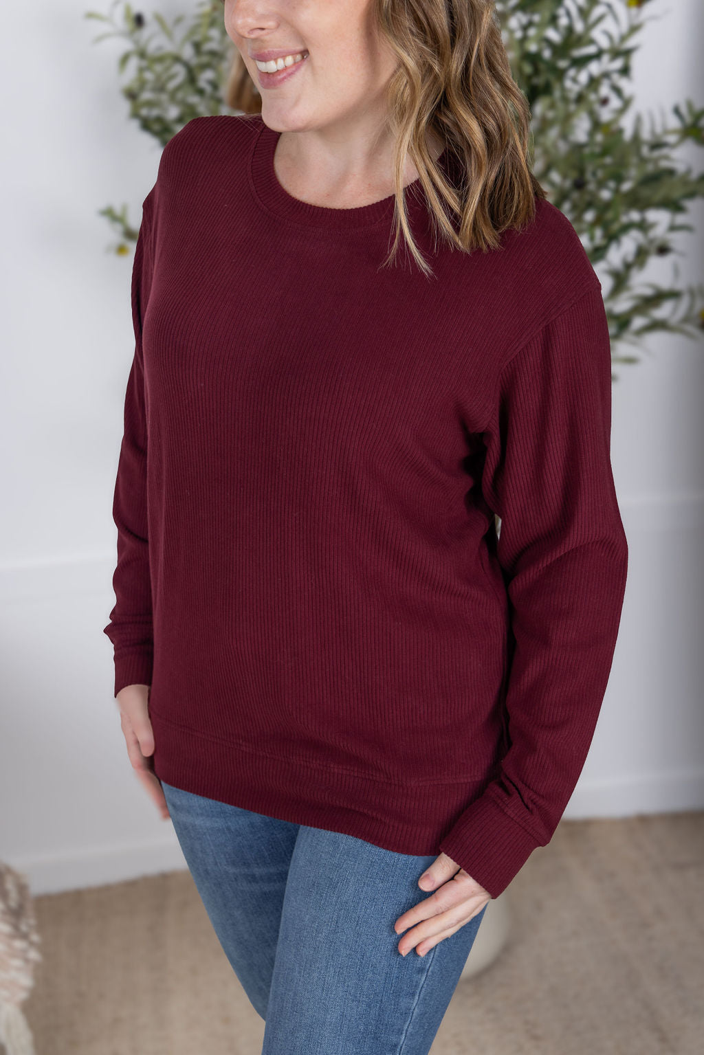 Corrine Ribbed Pullover Top in Burgundy