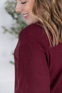 Corrine Ribbed Pullover Top in Burgundy