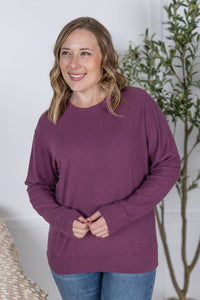 Corrine Ribbed Pullover Top in Plum