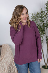 Corrine Ribbed Pullover Top in Plum