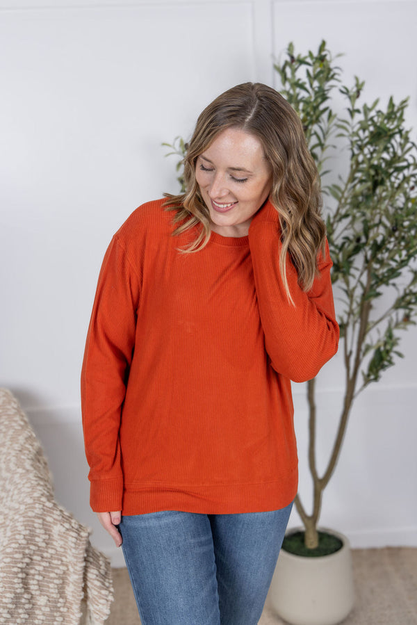 Corrine Ribbed Pullover Top in Pumpkin