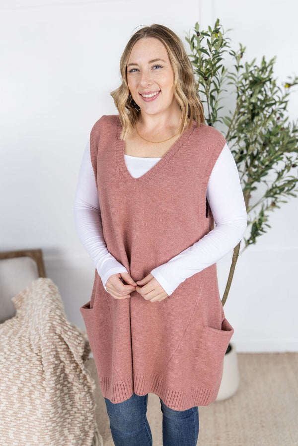 Tunic Sweater Vest in Rose