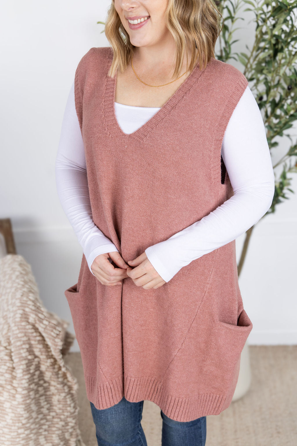 Tunic Sweater Vest in Rose