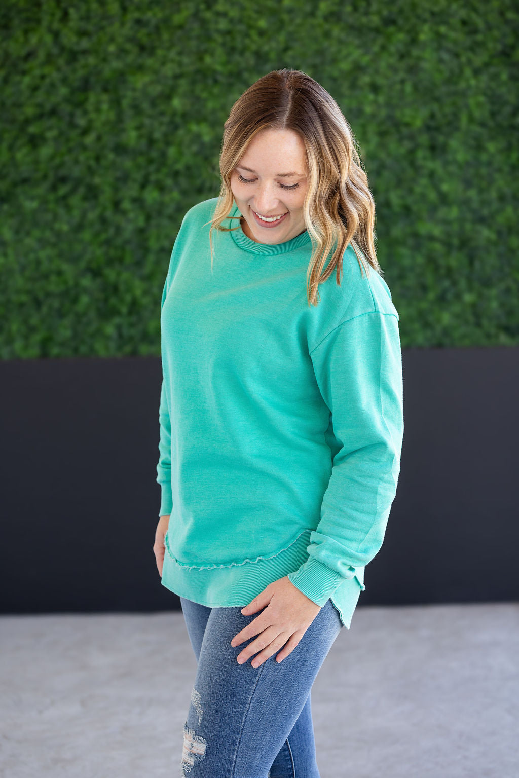 Vintage Wash Pullover in Caribbean Green