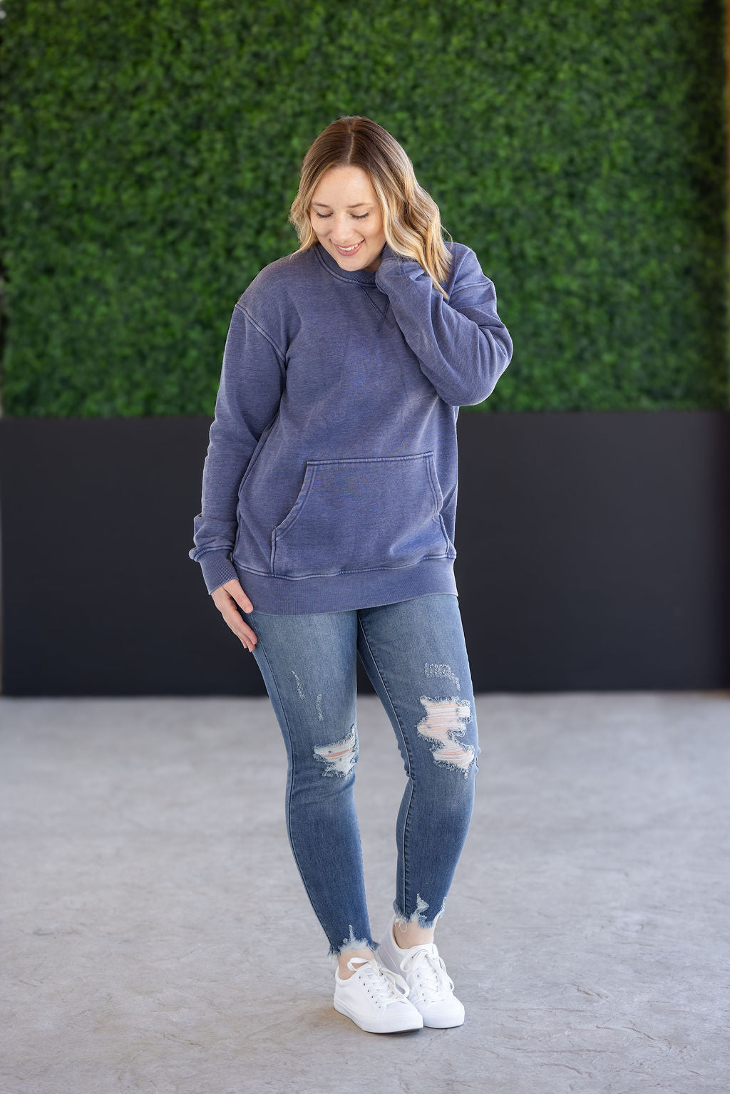 Vintage Wash Pocket Pullover in Nautical Navy