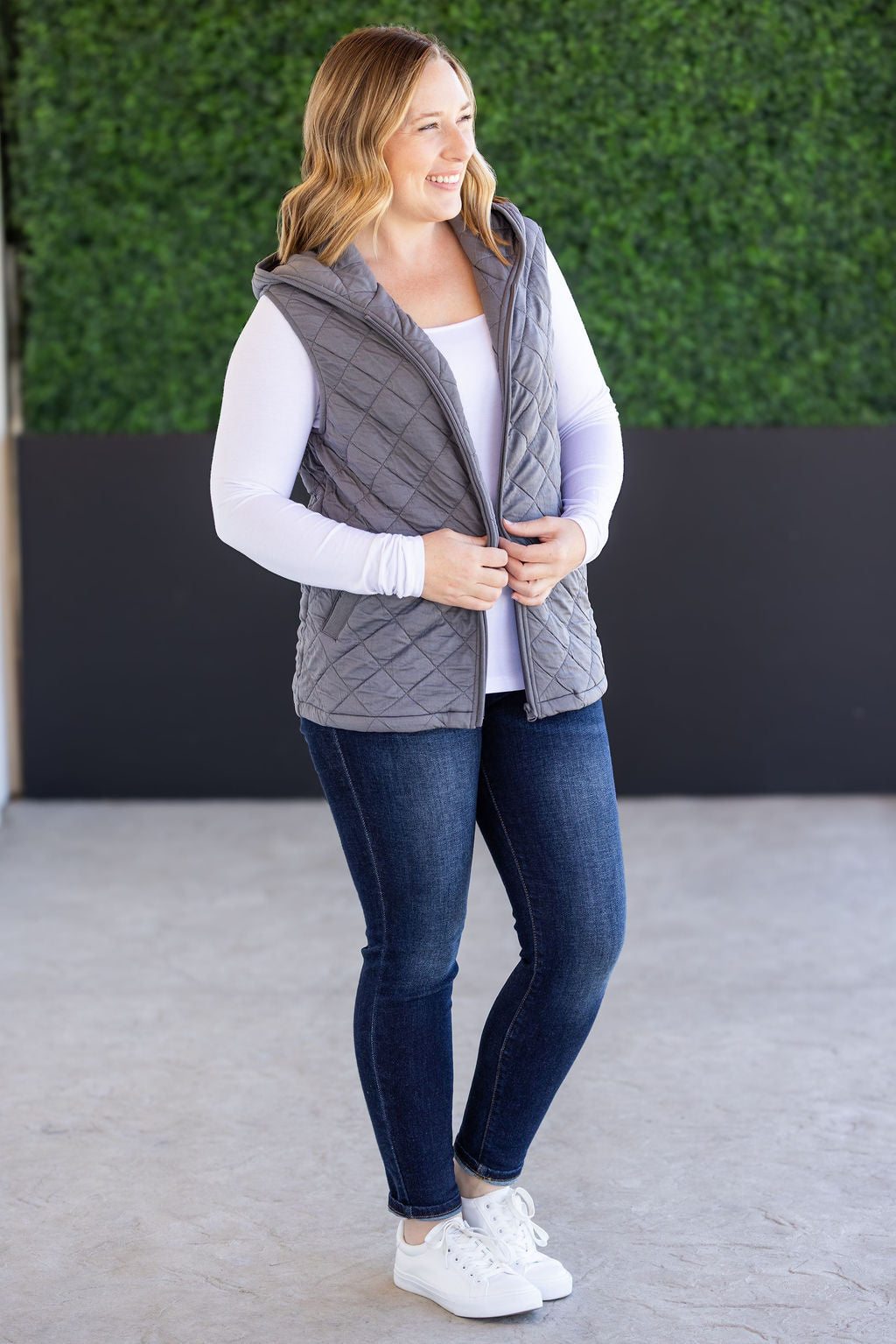 Heather Hooded Vest in Grey