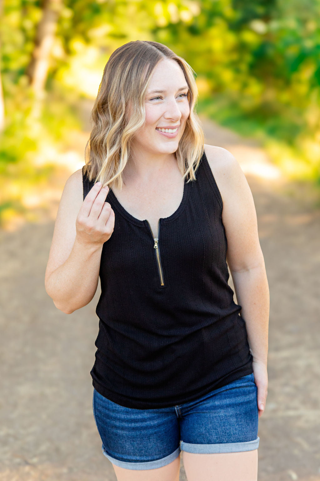 Mila Zipper Tank in Black