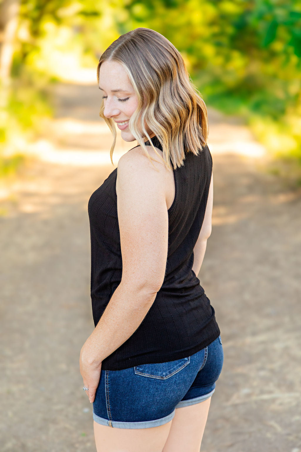 Mila Zipper Tank in Black