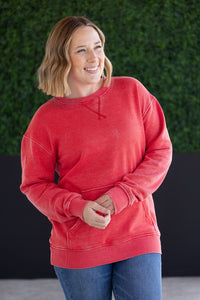 Vintage Wash Pocket Pullover in Red