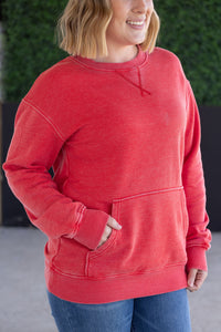 Vintage Wash Pocket Pullover in Red