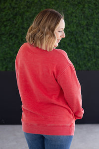 Vintage Wash Pocket Pullover in Red