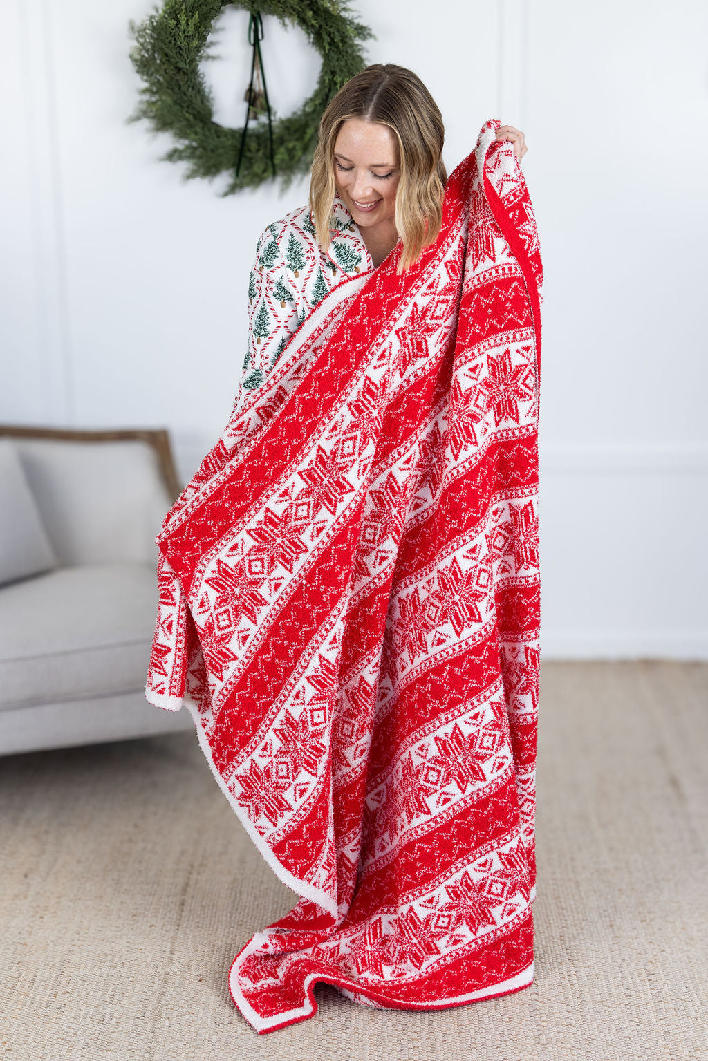 Plush and Fuzzy Blanket in Red Holiday