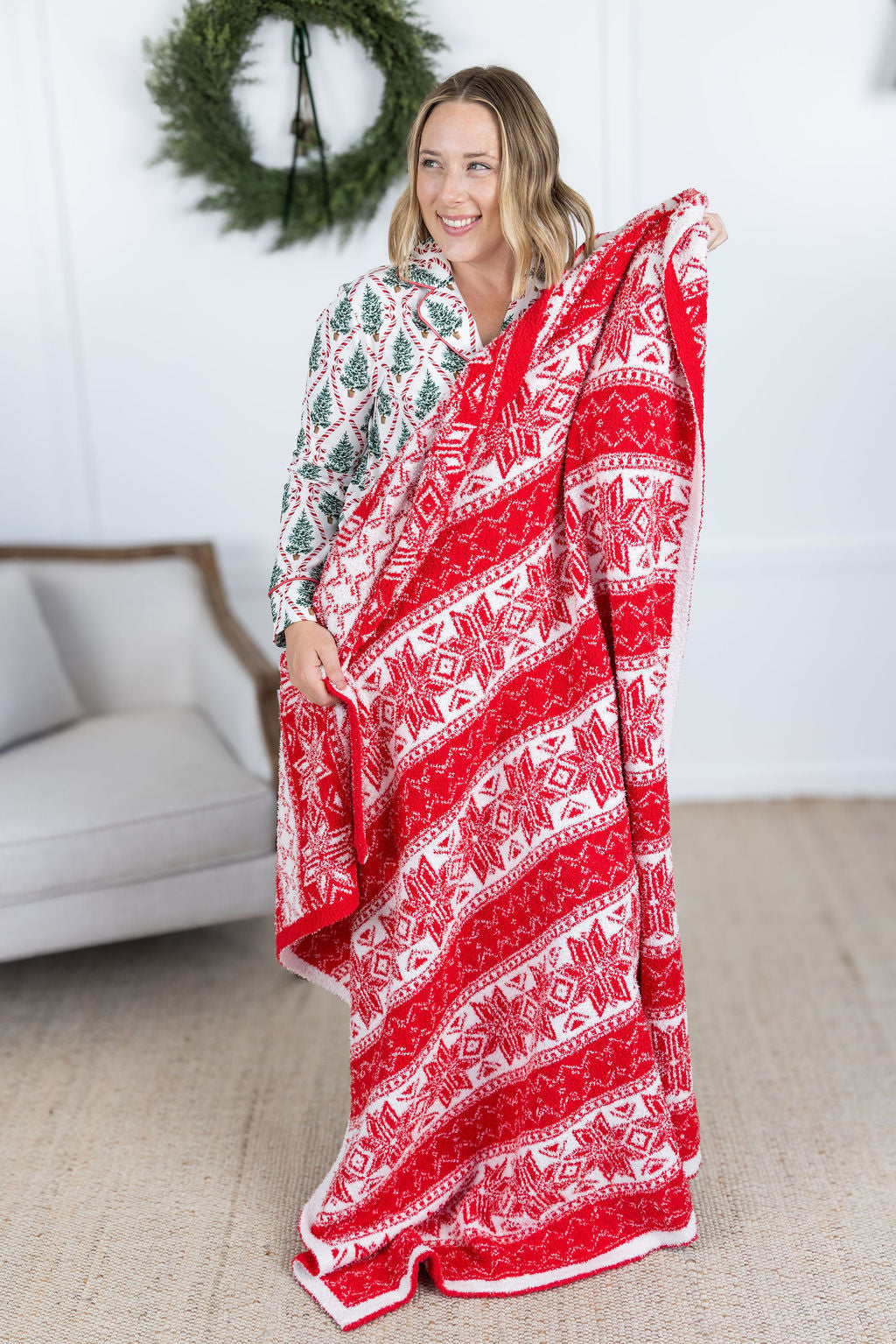 Plush and Fuzzy Blanket in Red Holiday