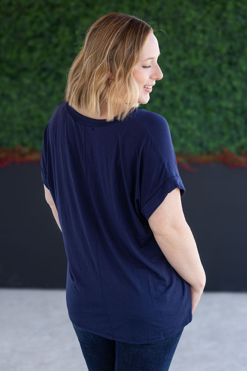 Sierra Pocket Top in Navy