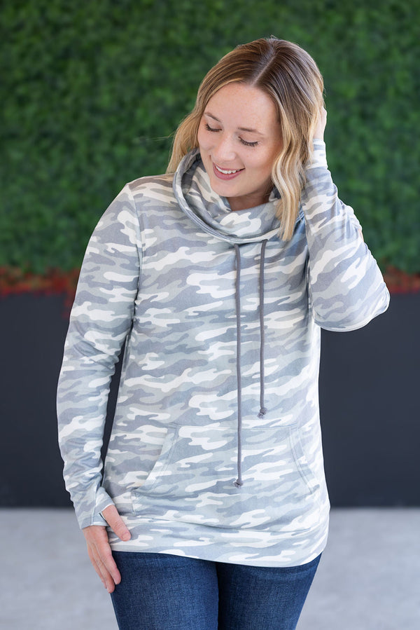 Soft Funnel Neck in Camo