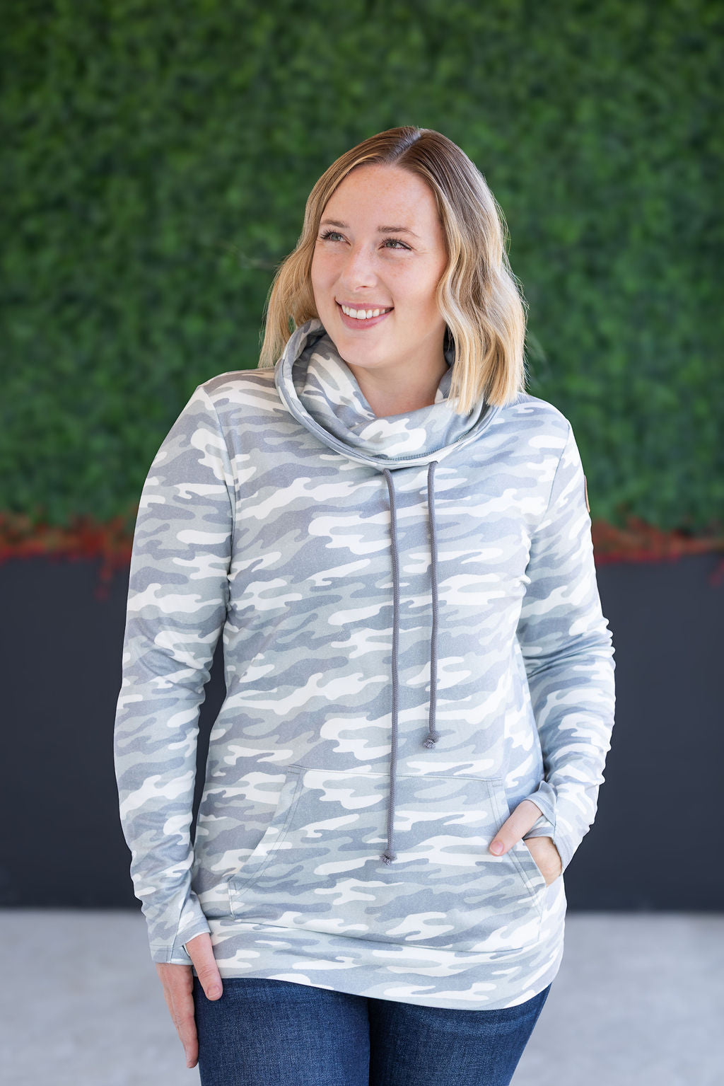 Soft Funnel Neck in Camo