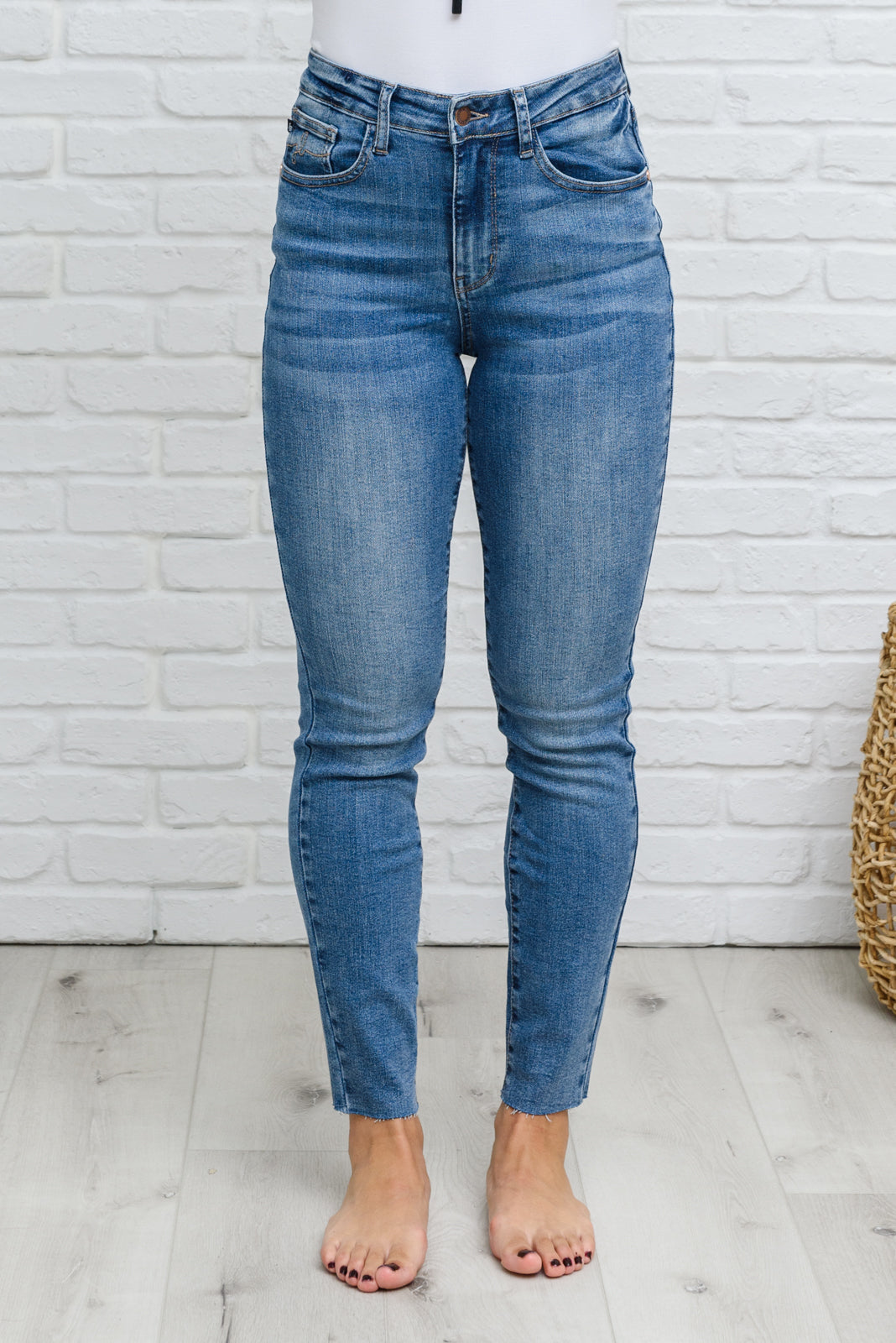 Judy Blue Hi-Waisted Embroidered Pocket Relaxed Jeans