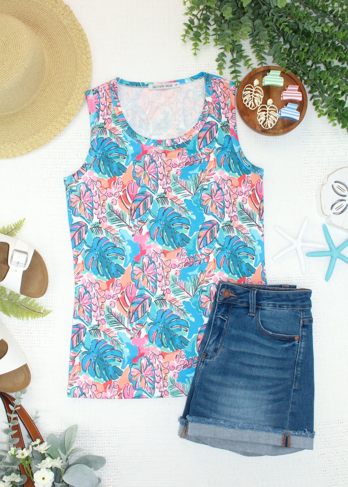 Ava Tank in Tropical Palm