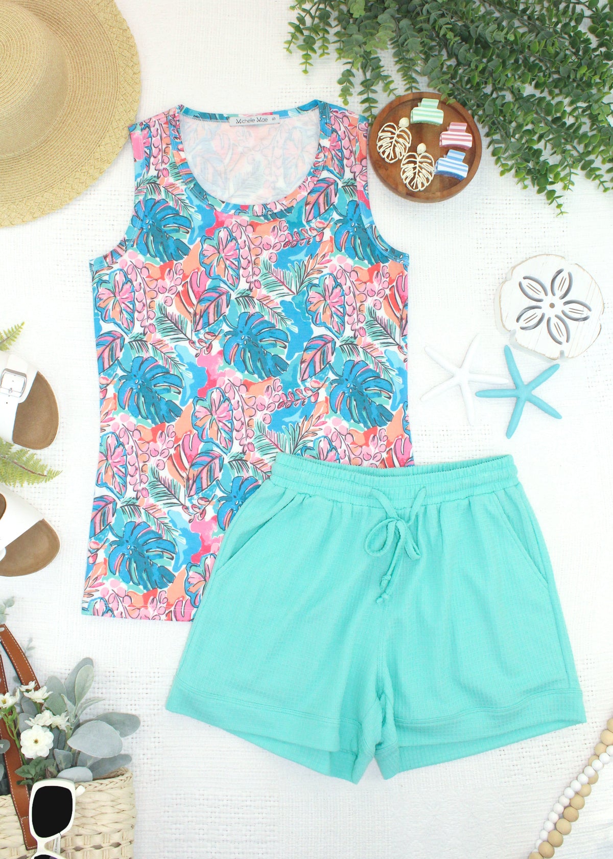 Ava Tank in Tropical Palm