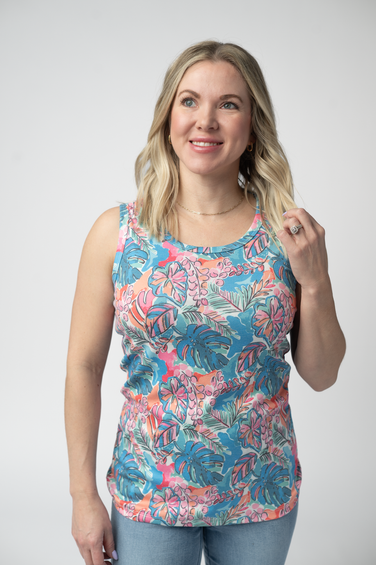 Ava Tank in Tropical Palm