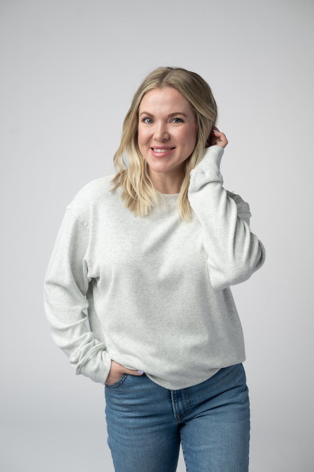 Corrine Ribbed Pullover Top in Light Grey
