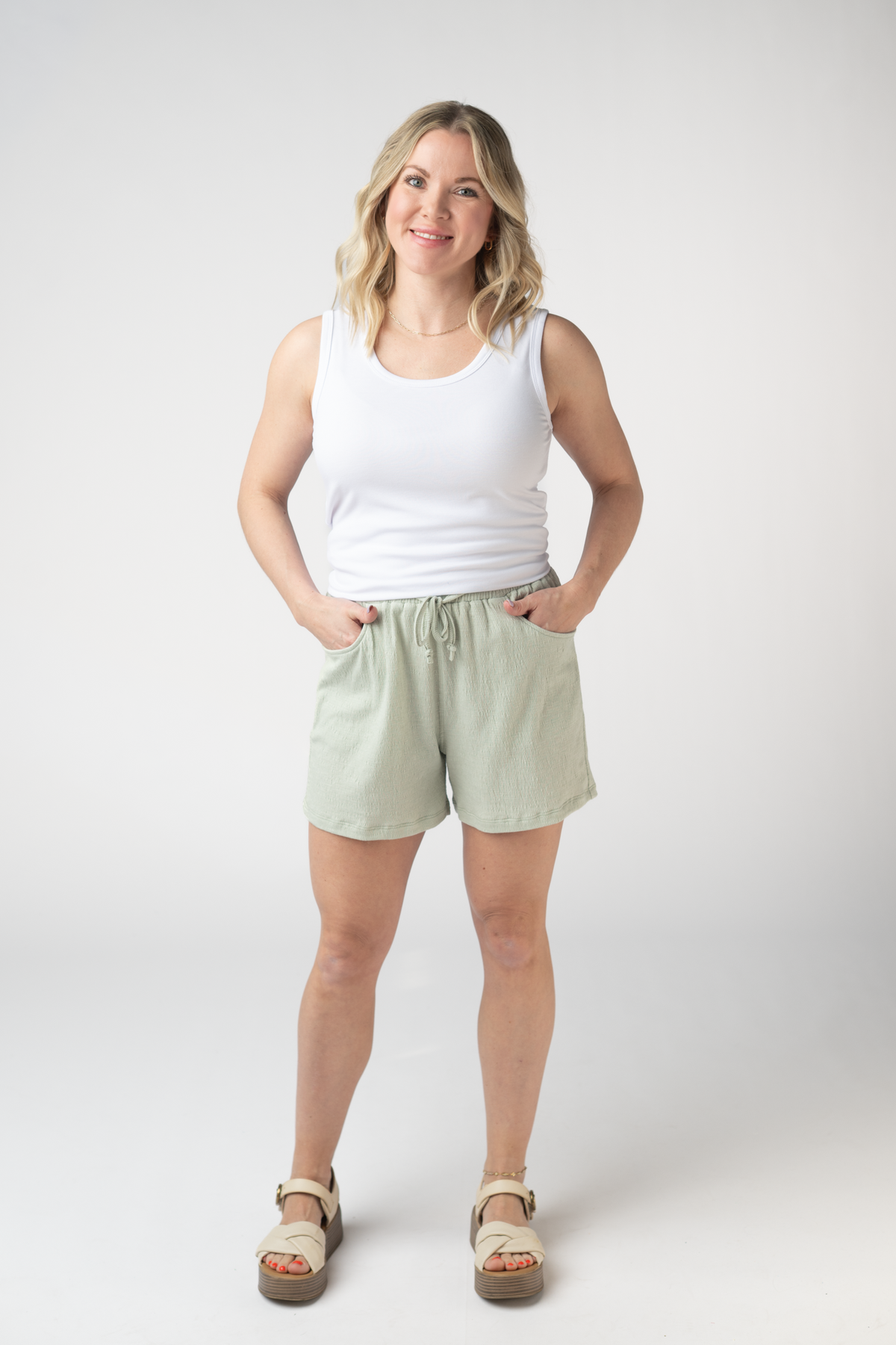 Candice Crinkle Shorts in Light Green