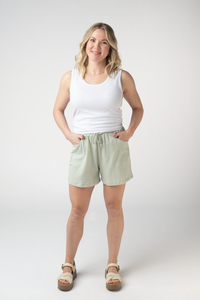 Candice Crinkle Shorts in Light Green