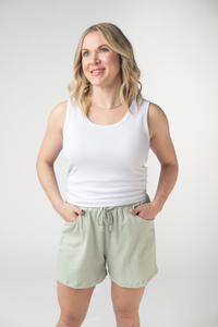 Candice Crinkle Shorts in Light Green