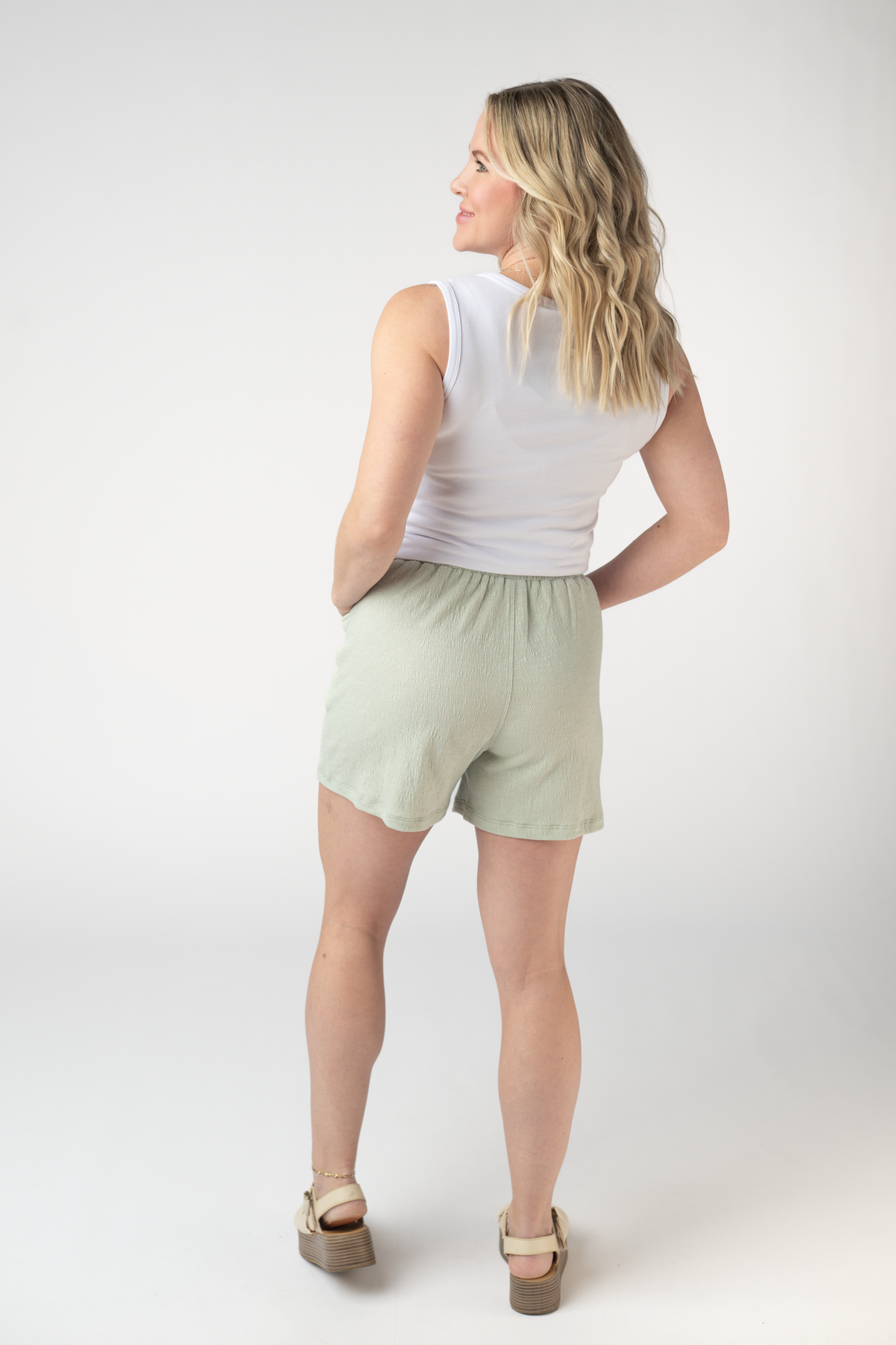 Candice Crinkle Shorts in Light Green
