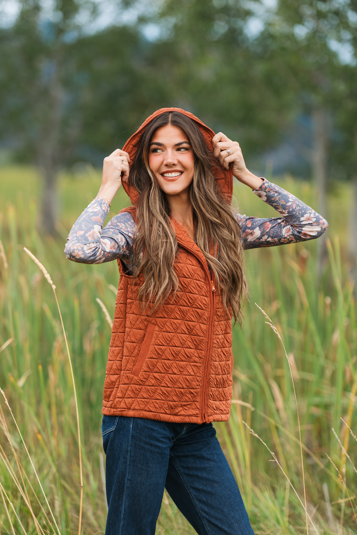 Heather Geometric Hooded Vest in Rust