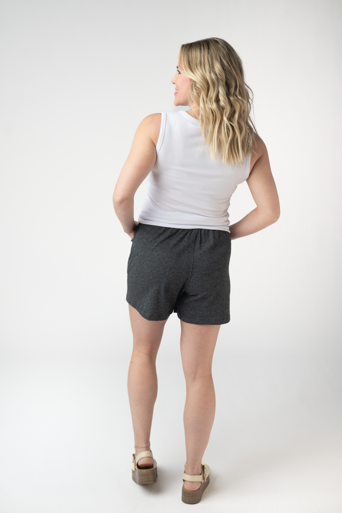 Candice Crinkle Shorts in Charcoal