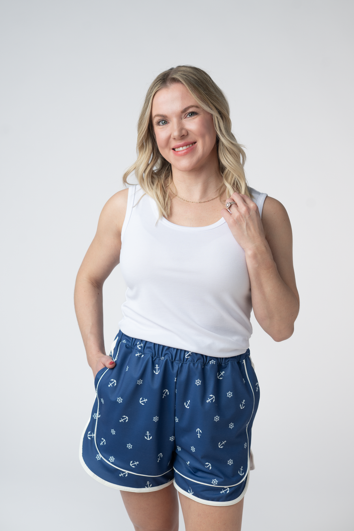 Dolphin Shorts in Nautical Navy