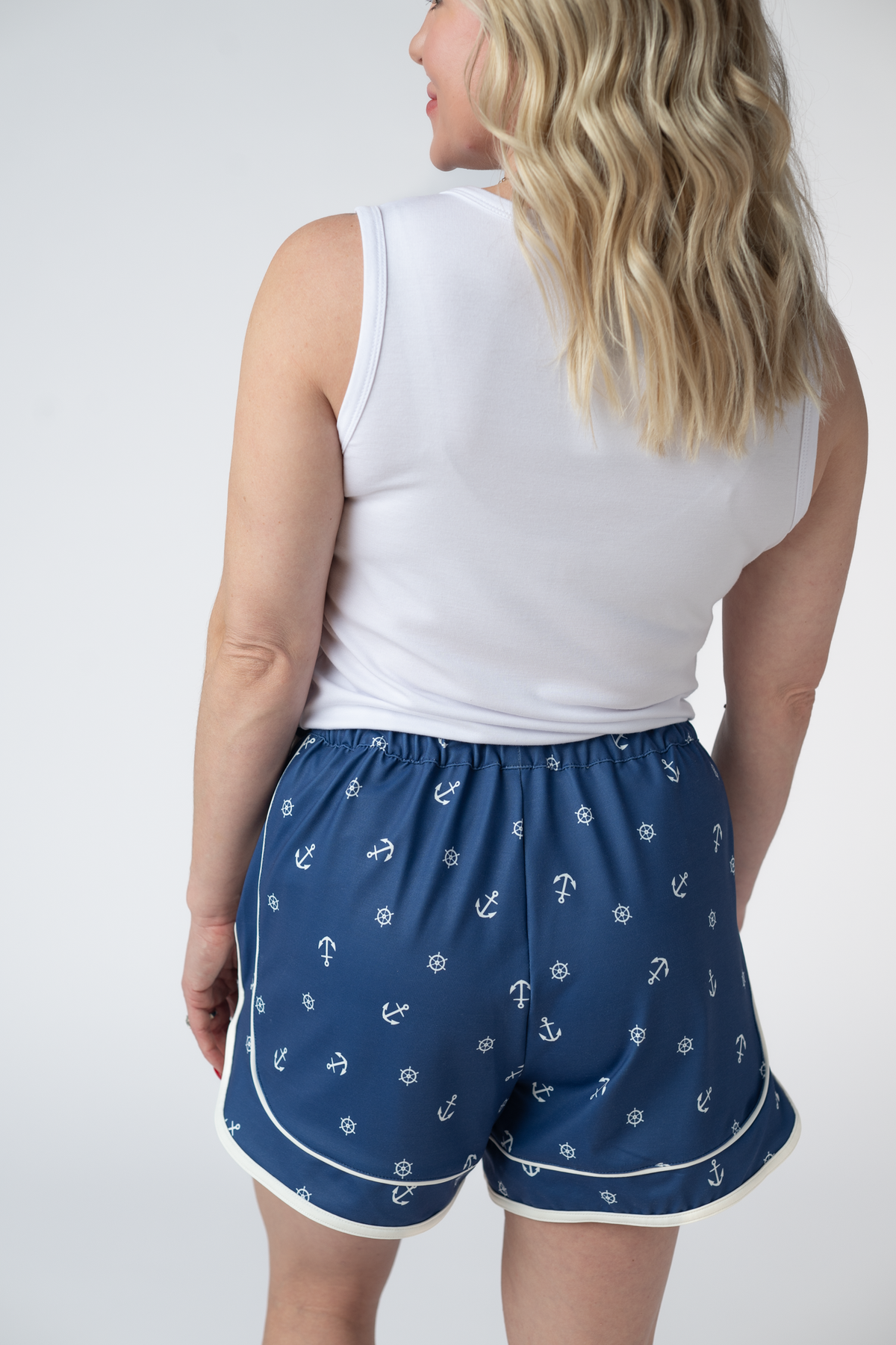 Dolphin Shorts in Nautical Navy