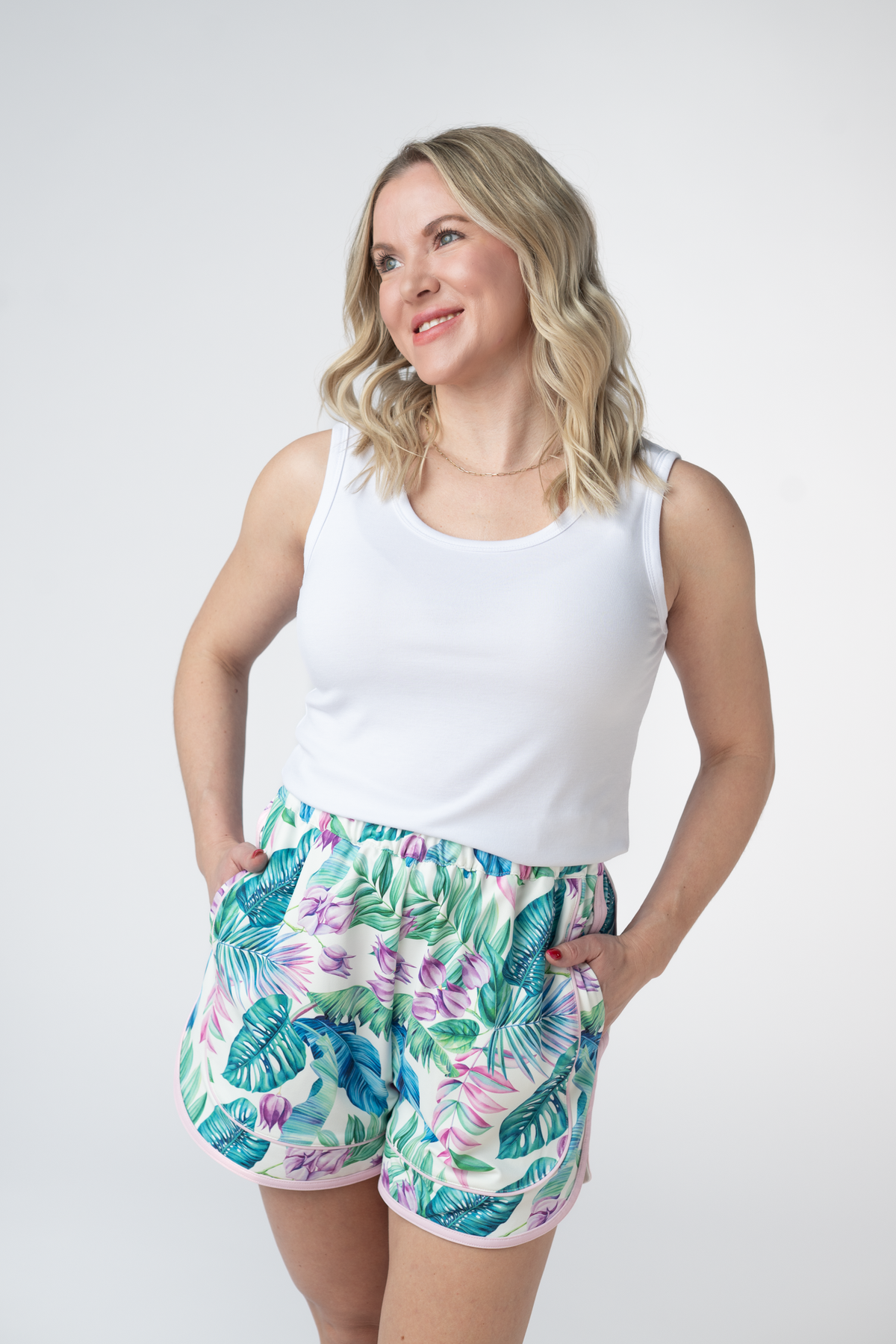 Dolphin Shorts in Tropical Leaf