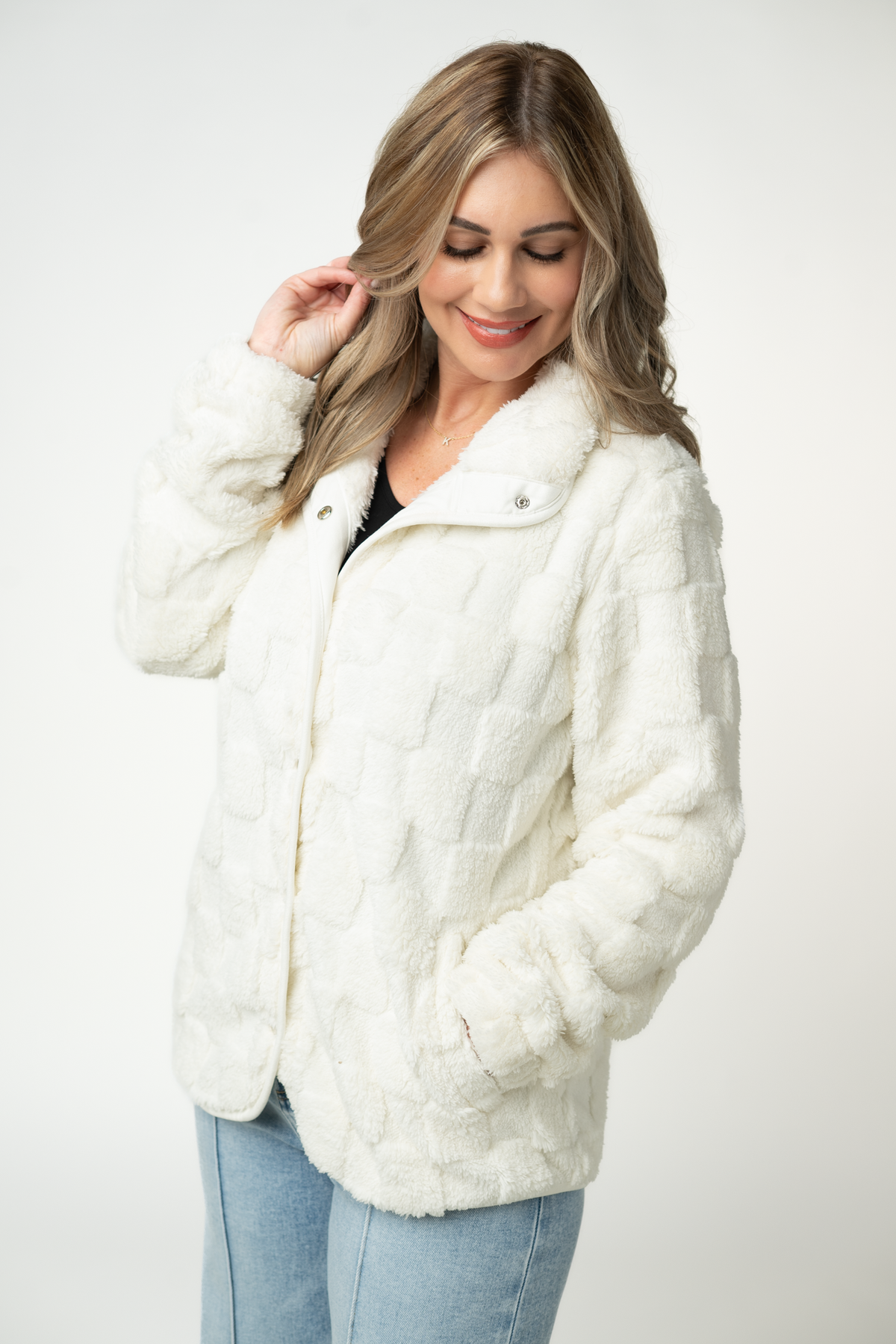 Checkered Snap Sherpa in Ivory
